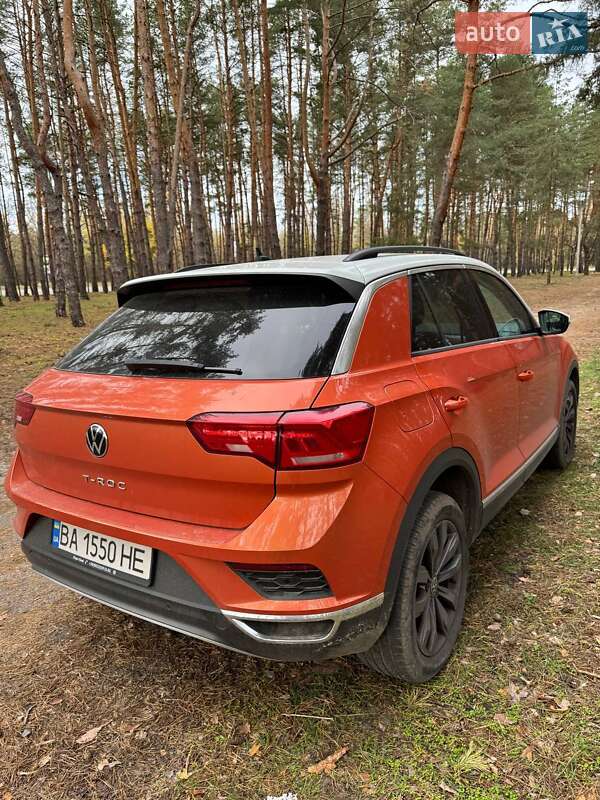 Внедорожник / Кроссовер Volkswagen T-Roc 2020 в Кропивницком