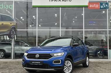 Внедорожник / Кроссовер Volkswagen T-Roc 2021 в Киеве