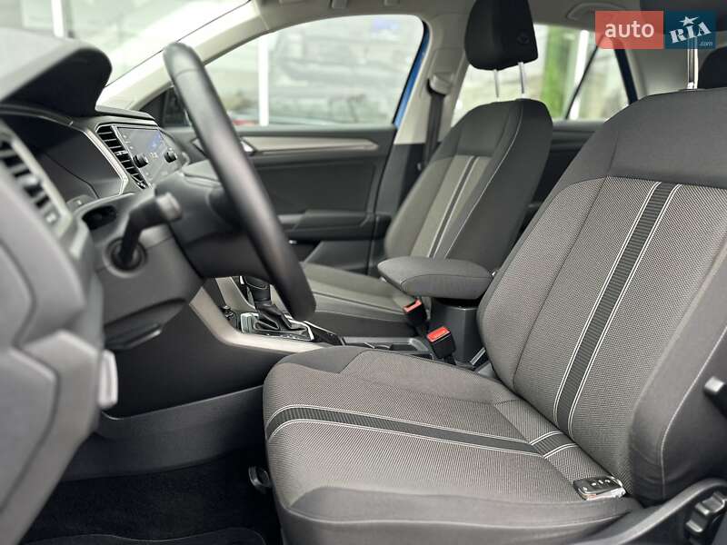 Внедорожник / Кроссовер Volkswagen T-Roc 2021 в Киеве фото 13 Внедорожник / Кроссовер Volkswagen T-Roc 2021 в Киеве