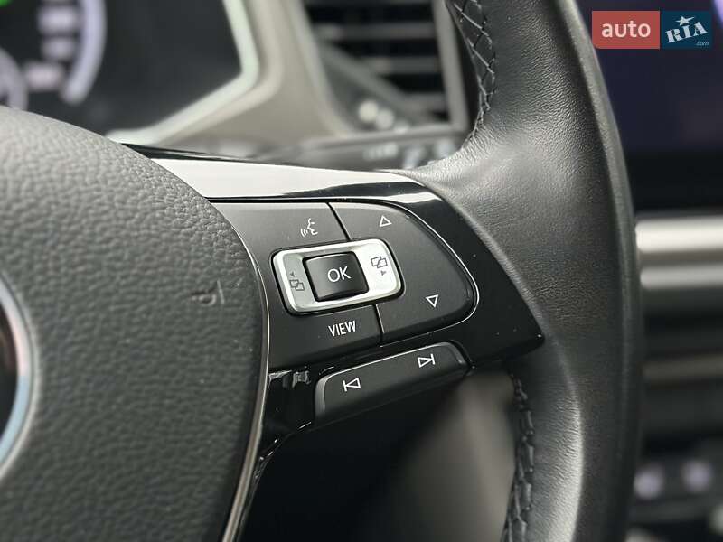 Внедорожник / Кроссовер Volkswagen T-Roc 2021 в Киеве фото 21 Внедорожник / Кроссовер Volkswagen T-Roc 2021 в Киеве