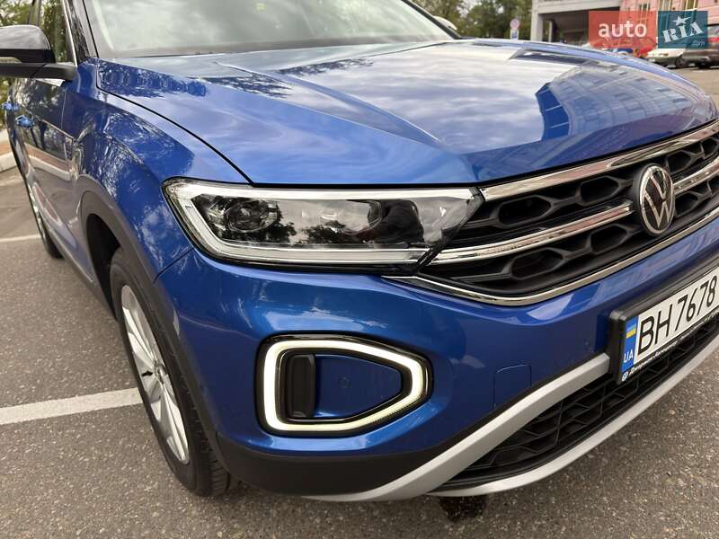 Внедорожник / Кроссовер Volkswagen T-Roc 2022 в Одессе