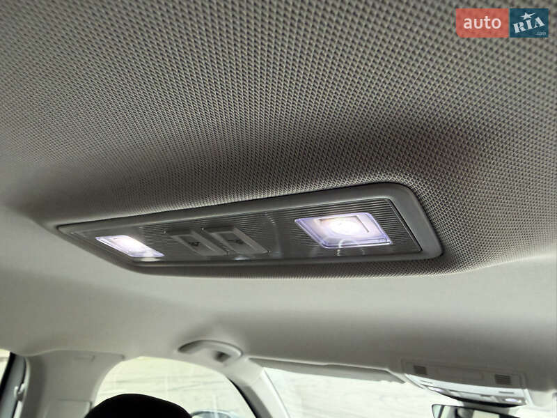 Внедорожник / Кроссовер Volkswagen T-Roc 2023 в Киеве