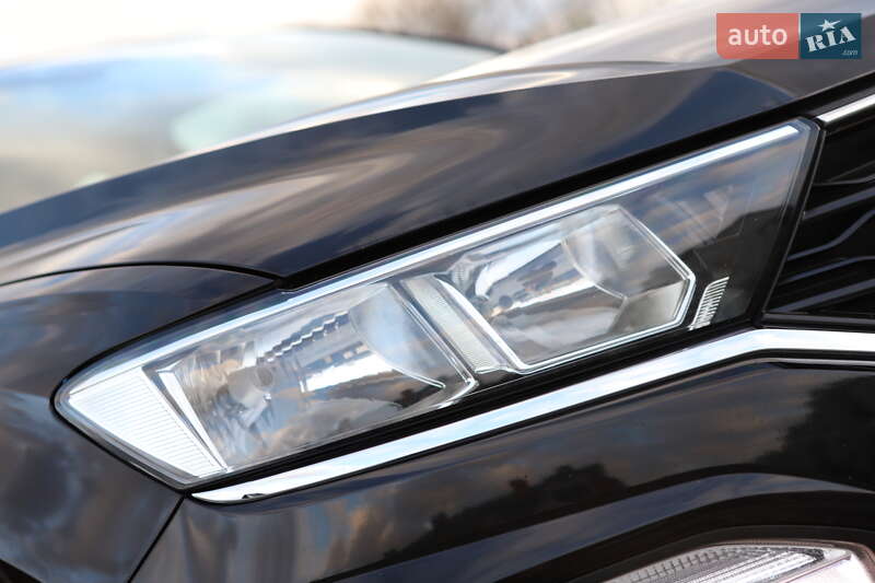 Внедорожник / Кроссовер Volkswagen T-Roc 2019 в Дрогобыче