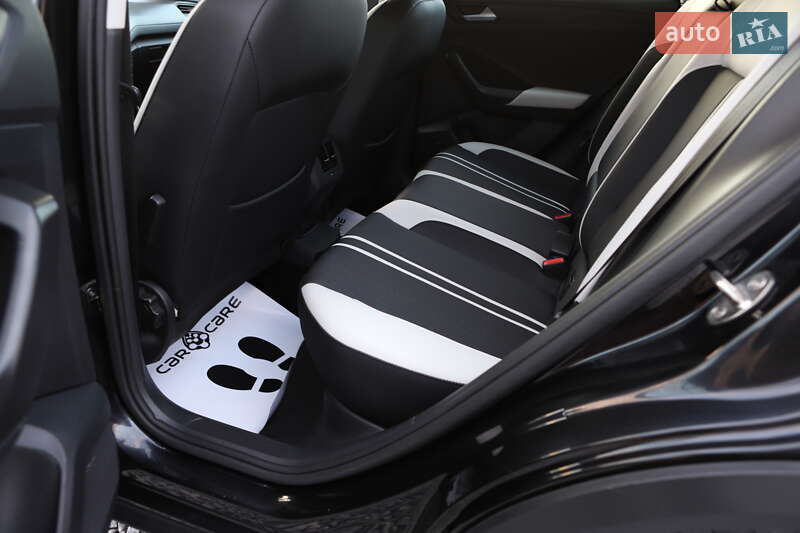 Внедорожник / Кроссовер Volkswagen T-Roc 2019 в Дрогобыче