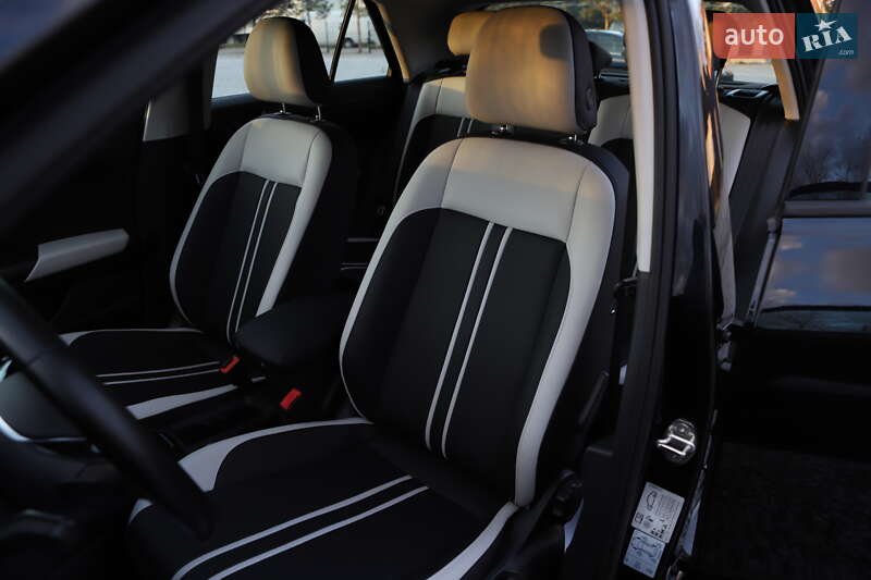 Внедорожник / Кроссовер Volkswagen T-Roc 2019 в Дрогобыче