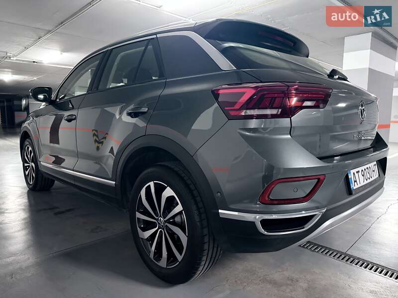 Позашляховик / Кросовер Volkswagen T-Roc 2023 в Івано-Франківську
