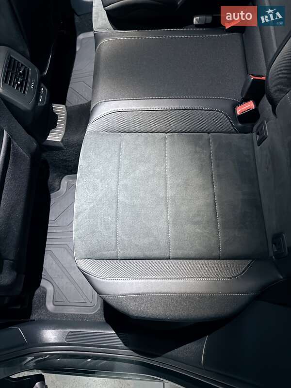 Позашляховик / Кросовер Volkswagen T-Roc 2023 в Івано-Франківську