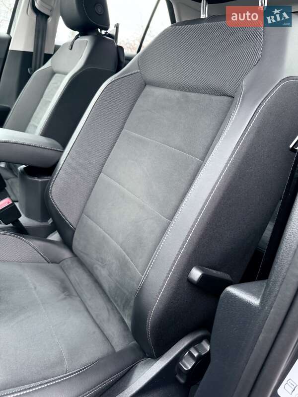 Позашляховик / Кросовер Volkswagen T-Roc 2023 в Івано-Франківську