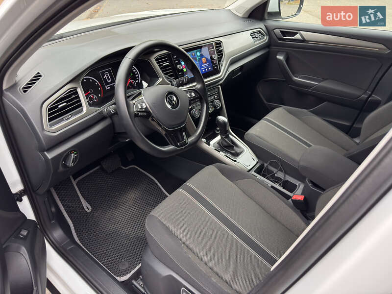 Позашляховик / Кросовер Volkswagen T-Roc 2021 в Дніпрі