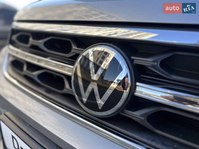 Позашляховик / Кросовер Volkswagen T-Roc 2022 в Івано-Франківську