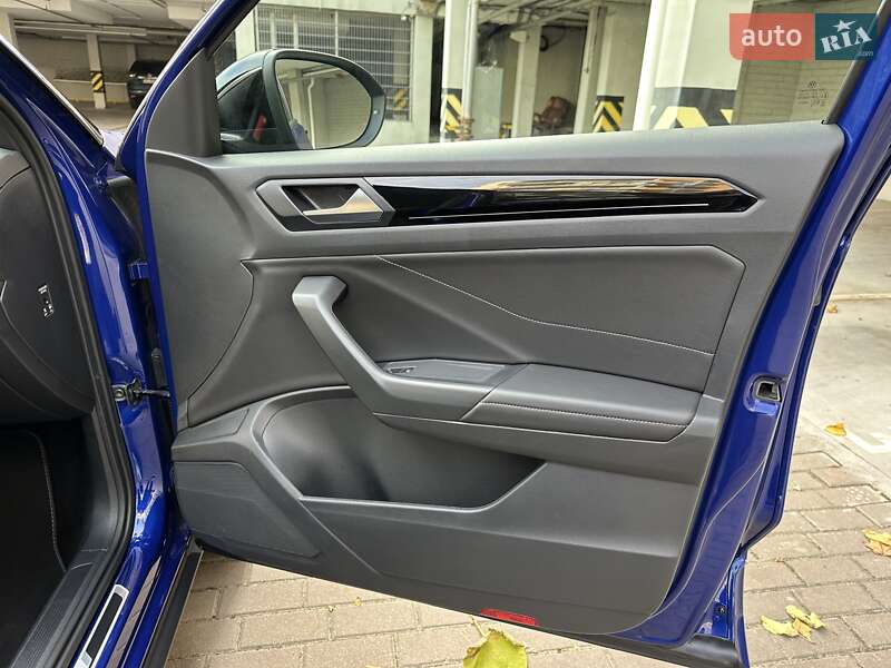 Внедорожник / Кроссовер Volkswagen T-Roc 2022 в Киеве фото 49 Внедорожник / Кроссовер Volkswagen T-Roc 2022 в Киеве