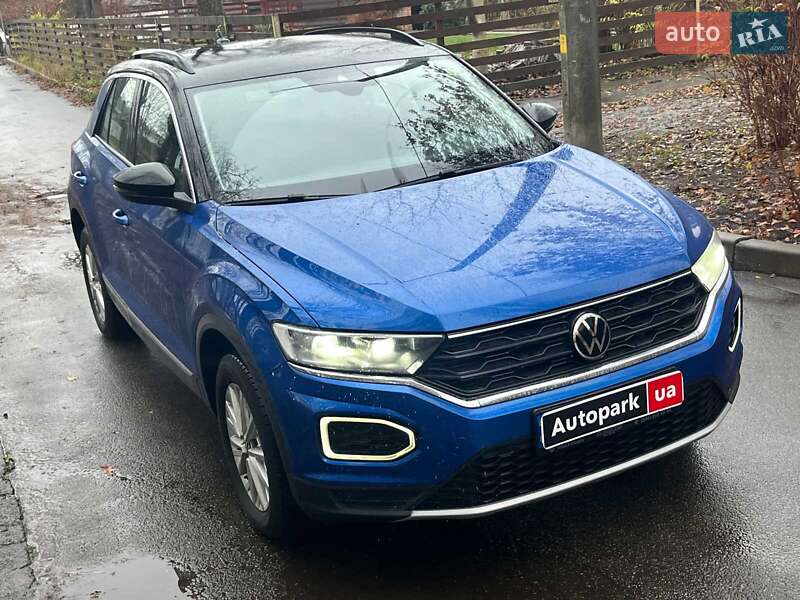 Внедорожник / Кроссовер Volkswagen T-Roc 2021 в Киеве
