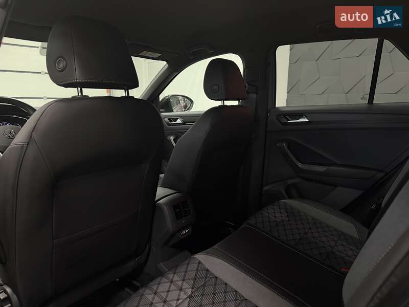 Внедорожник / Кроссовер Volkswagen T-Roc 2024 в Тернополе