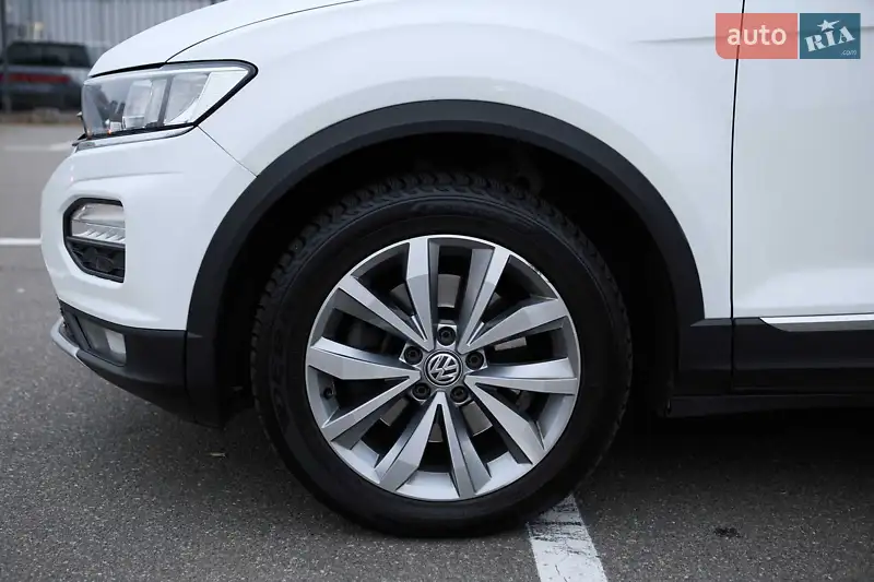 Volkswagen T-Roc 2018 VIN WVGZZZA1ZJV043654 фото оголошення 15 з 85
