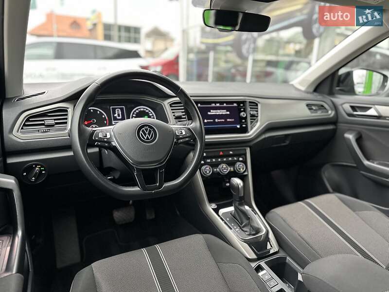 Внедорожник / Кроссовер Volkswagen T-Roc 2021 в Киеве