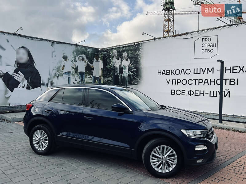 Внедорожник / Кроссовер Volkswagen T-Roc 2019 в Одессе