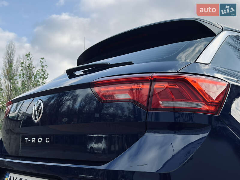 Внедорожник / Кроссовер Volkswagen T-Roc 2019 в Одессе