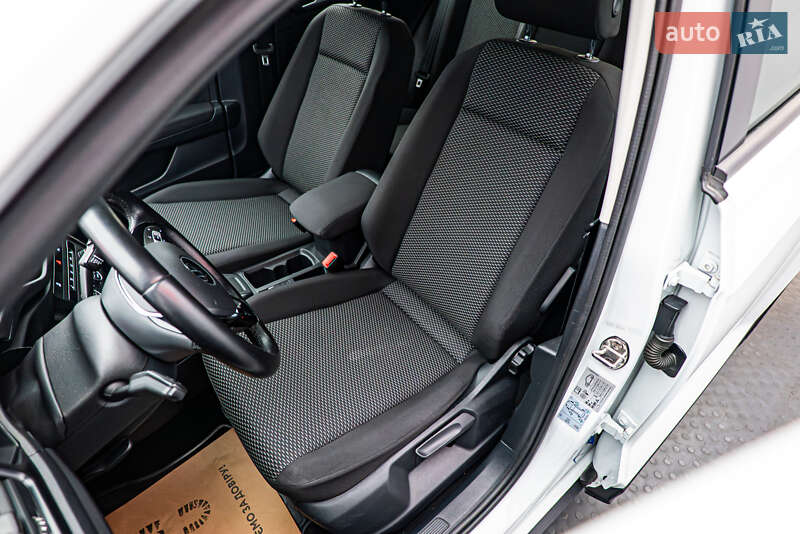 Позашляховик / Кросовер Volkswagen T-Roc 2021 в Києві