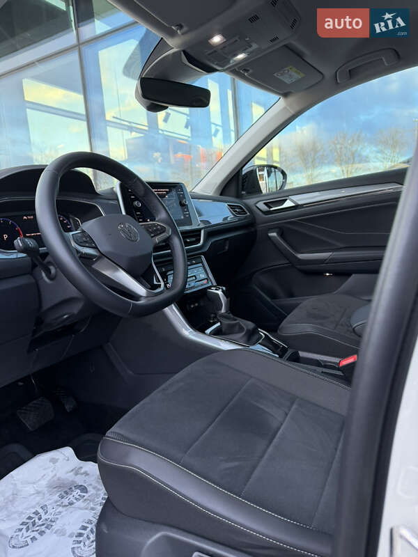 Позашляховик / Кросовер Volkswagen T-Roc 2024 в Києві