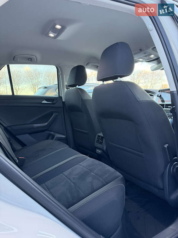 Позашляховик / Кросовер Volkswagen T-Roc 2024 в Києві