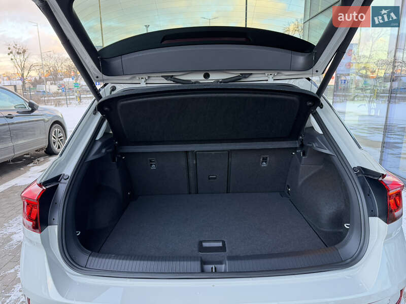 Позашляховик / Кросовер Volkswagen T-Roc 2024 в Києві