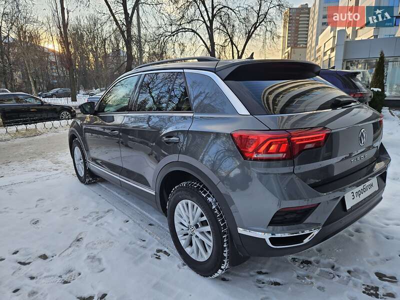 Позашляховик / Кросовер Volkswagen T-Roc 2020 в Києві фото 11 Позашляховик / Кросовер Volkswagen T-Roc 2020 в Києві