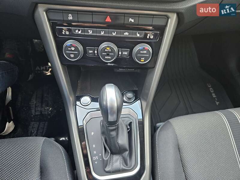 Позашляховик / Кросовер Volkswagen T-Roc 2020 в Києві фото 41 Позашляховик / Кросовер Volkswagen T-Roc 2020 в Києві