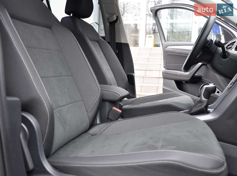 Внедорожник / Кроссовер Volkswagen T-Roc 2023 в Одессе