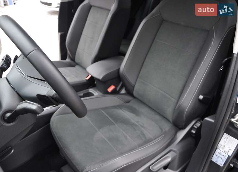 Внедорожник / Кроссовер Volkswagen T-Roc 2023 в Одессе