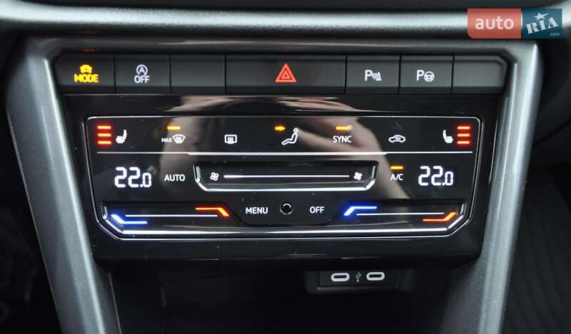 Внедорожник / Кроссовер Volkswagen T-Roc 2023 в Одессе