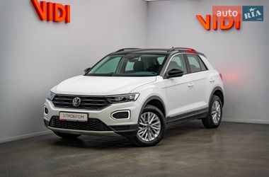 Внедорожник / Кроссовер Volkswagen T-Roc 2021 в Киеве