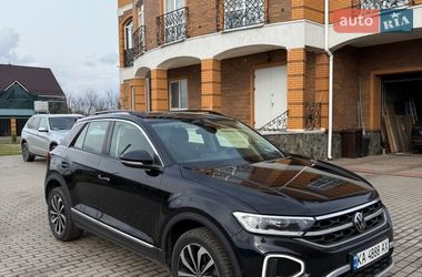 Внедорожник / Кроссовер Volkswagen T-Roc 2023 в Киеве