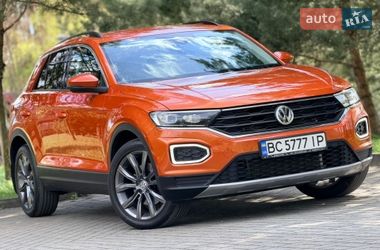 Внедорожник / Кроссовер Volkswagen T-Roc 2018 в Дрогобыче