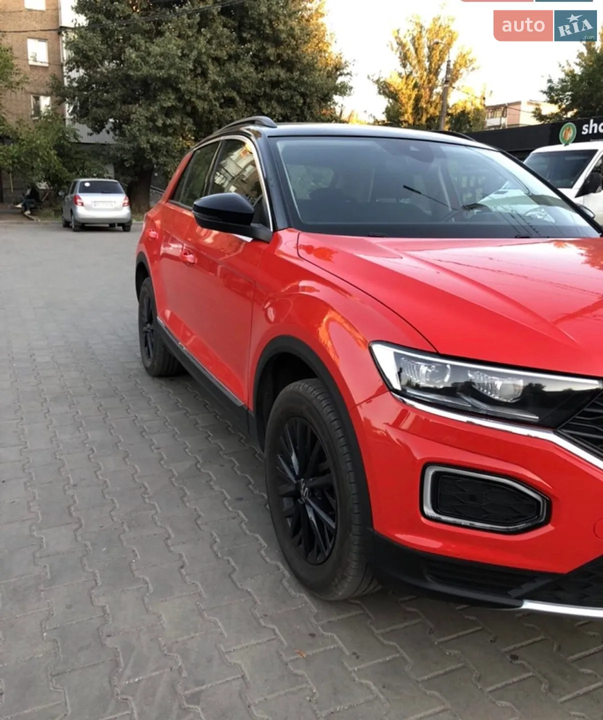 Volkswagen T-Roc 2021 VIN WVGZZZA1ZMV129389 фото оголошення 3 з 10