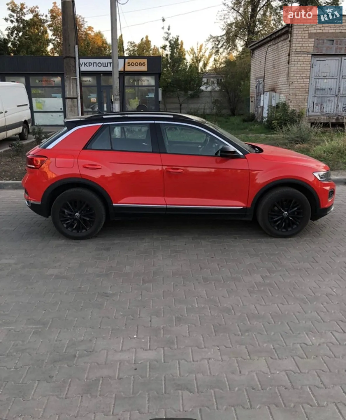 Volkswagen T-Roc 2021 VIN WVGZZZA1ZMV129389 фото оголошення 4 з 10