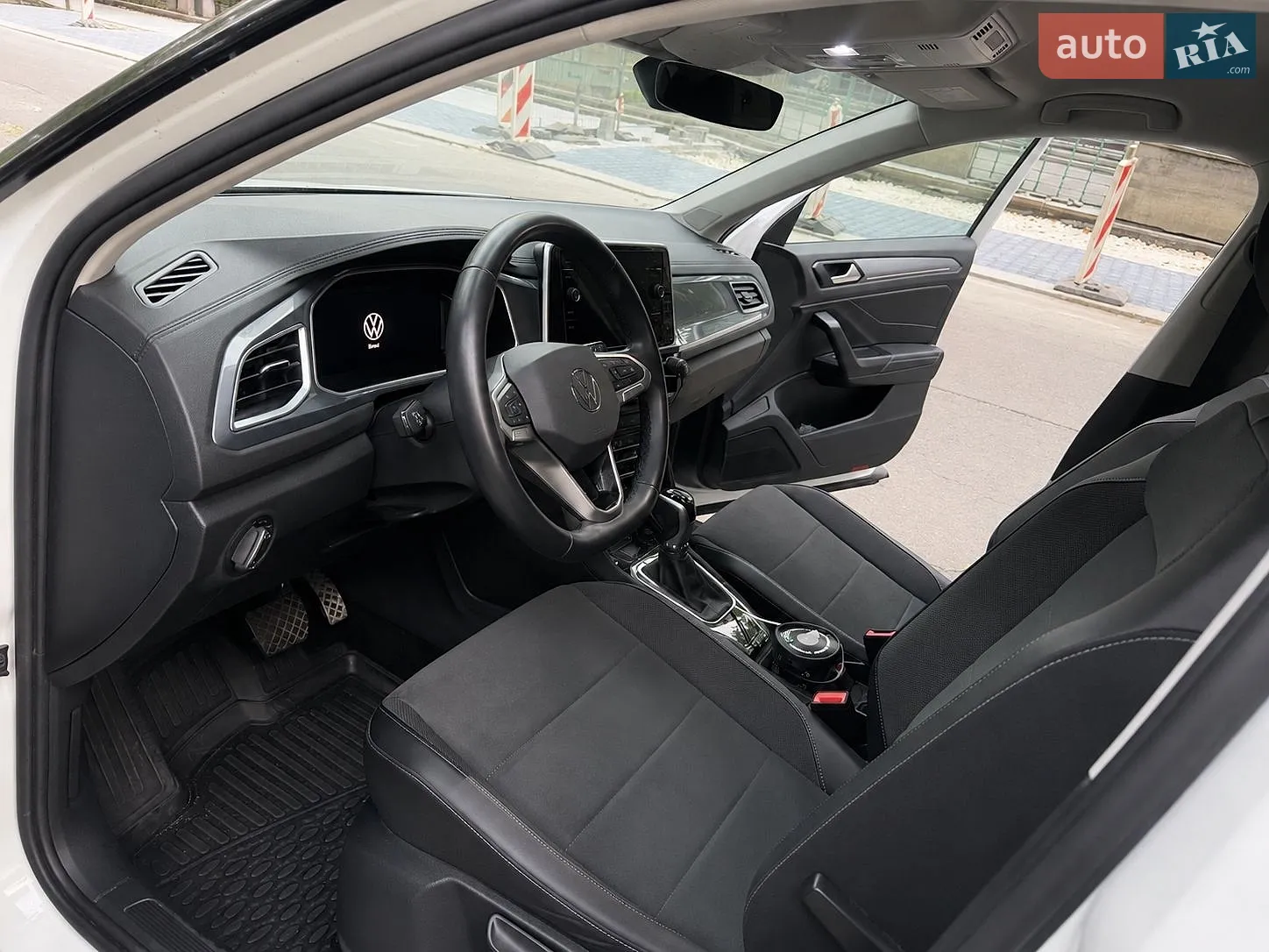 2023 Volkswagen T-Roc - мініатюра 2