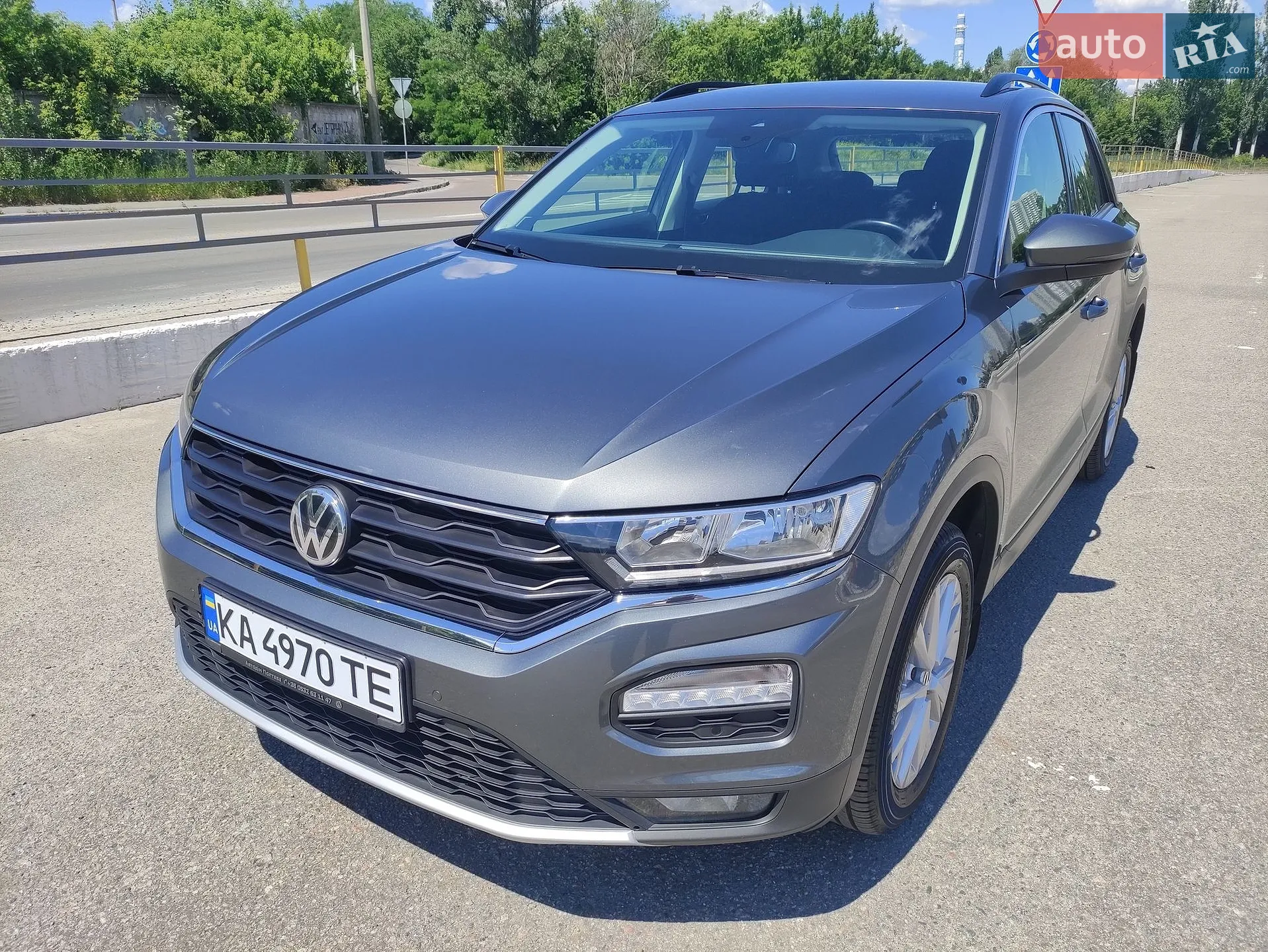 2019 Volkswagen T-Roc - фото 1