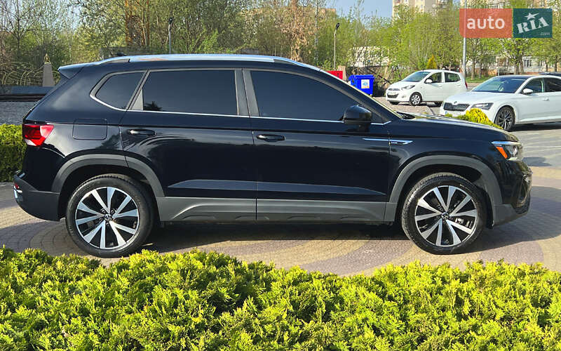 Позашляховик / Кросовер Volkswagen Taos 2022 в Львові