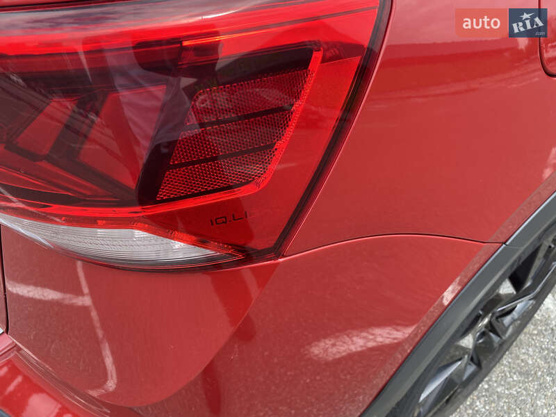 Внедорожник / Кроссовер Volkswagen Taos 2022 в Киеве