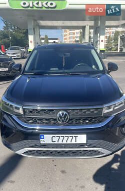 Позашляховик / Кросовер Volkswagen Taos 2022 в Львові