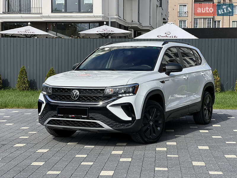 Volkswagen Taos 2021
