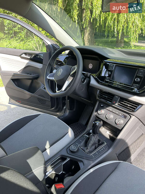 Позашляховик / Кросовер Volkswagen Taos 2021 в Києві