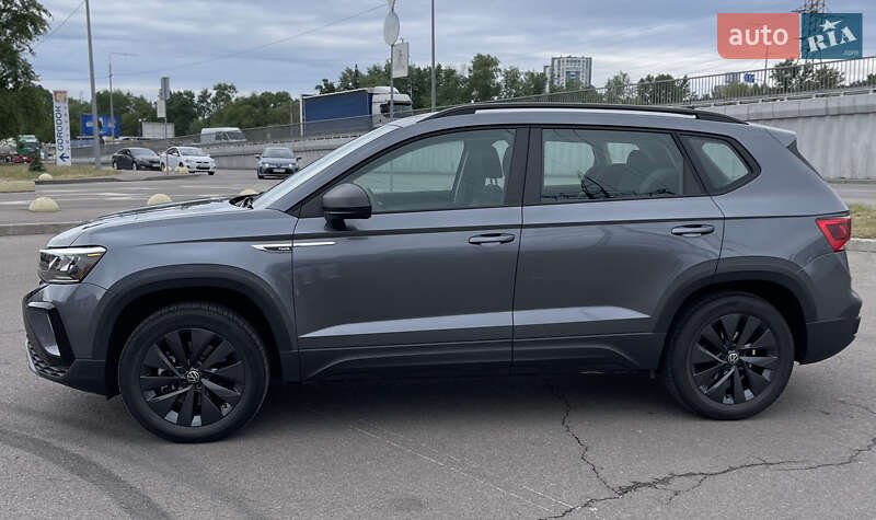 Позашляховик / Кросовер Volkswagen Taos 2021 в Києві