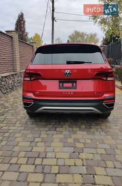 Внедорожник / Кроссовер Volkswagen Taos 2022 в 