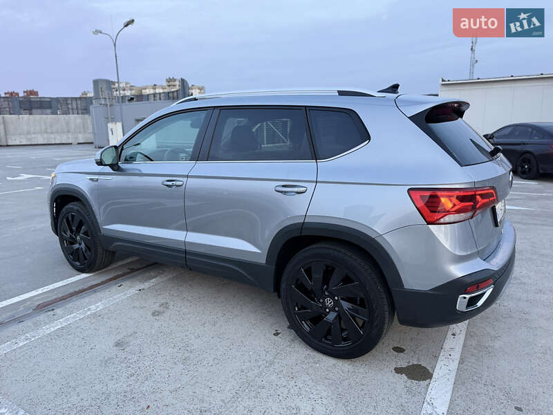 Внедорожник / Кроссовер Volkswagen Taos 2023 в Киеве