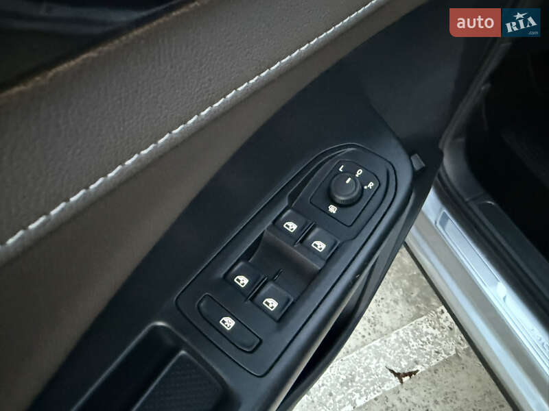 Внедорожник / Кроссовер Volkswagen Taos 2023 в Киеве