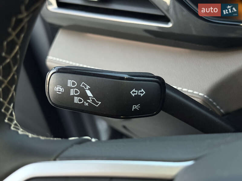 Внедорожник / Кроссовер Volkswagen Taos 2023 в Киеве