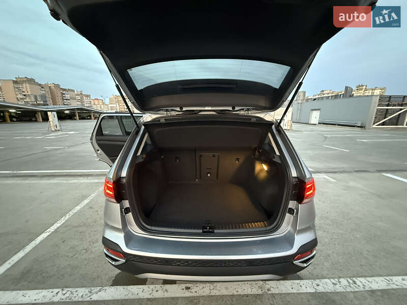 Внедорожник / Кроссовер Volkswagen Taos 2023 в Киеве