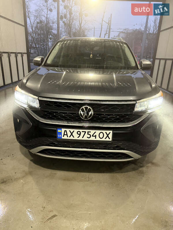 Volkswagen Taos 2024