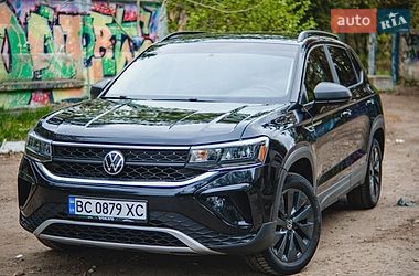 Позашляховик / Кросовер Volkswagen Taos 2022 в Львові